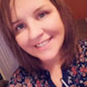 Meet your Posher, Dina